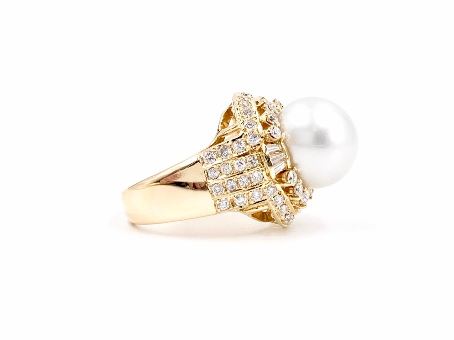 18 Karat Diamond and South Sea Pearl Ring In Good Condition For Sale In Pikesville, MD