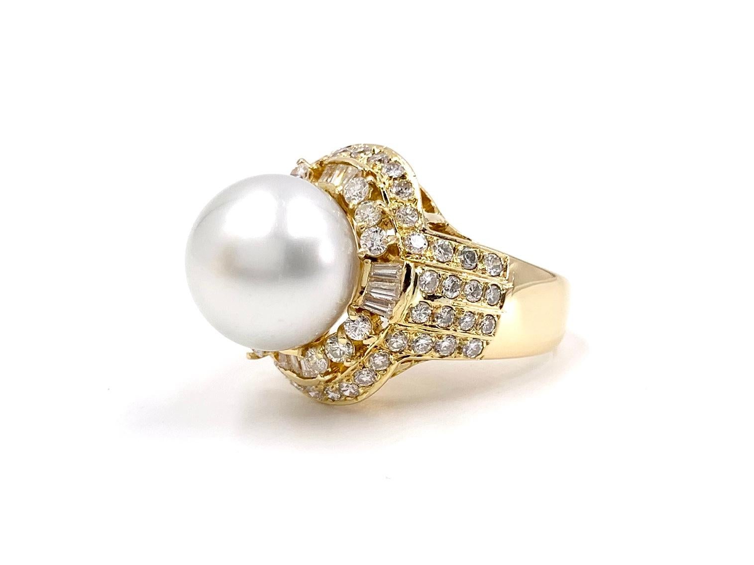 18 Karat Diamond and South Sea Pearl Ring For Sale 2