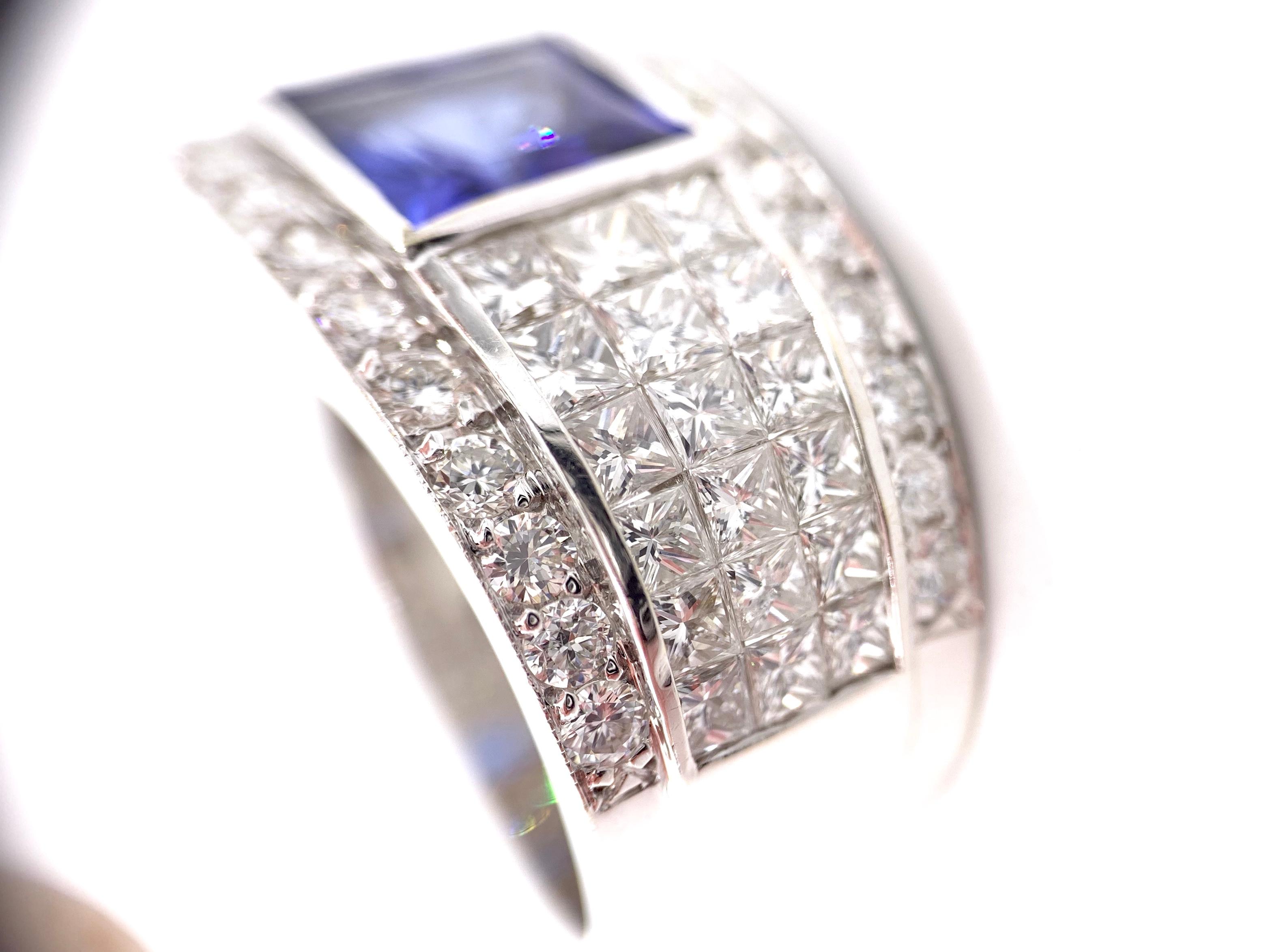 18 Karat Diamond and Tanzanite Modern Ring For Sale 3