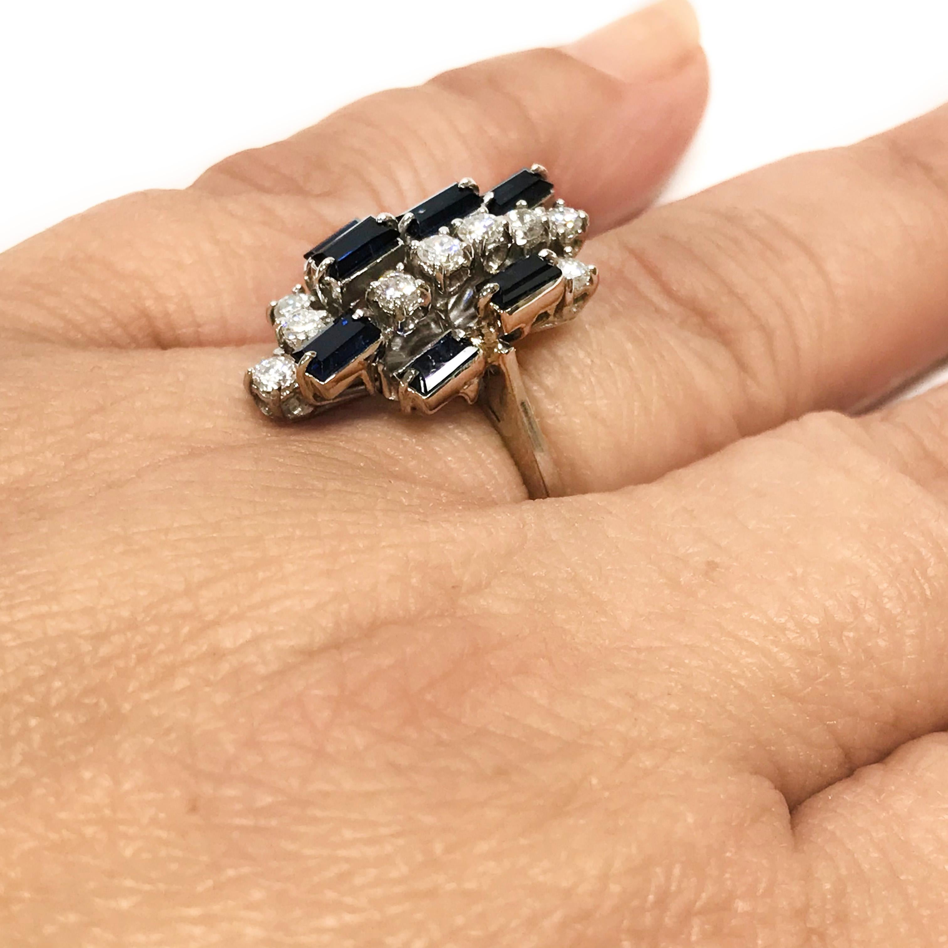 Round Cut White Gold Diamond Blue Sapphire Emerald-Cut Ring For Sale