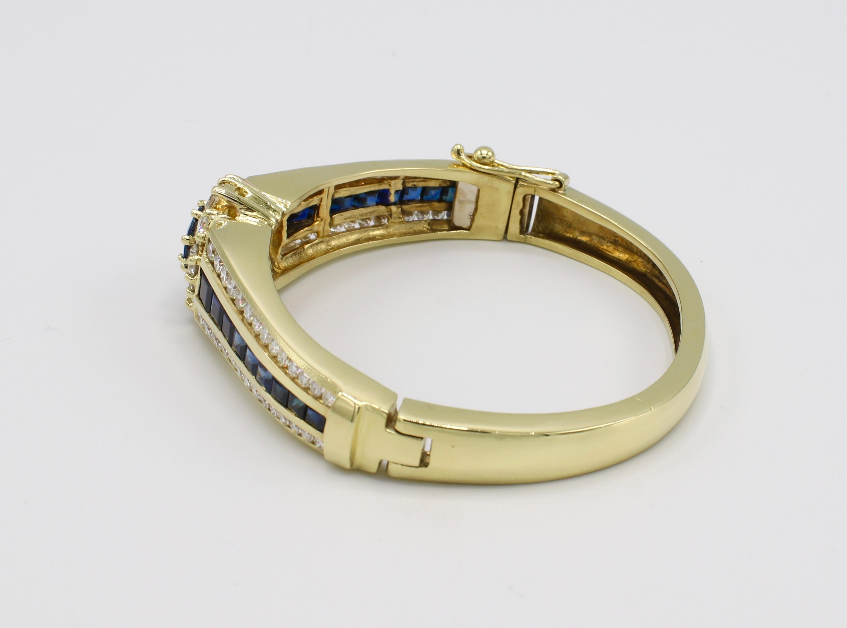 Round Cut GIA Certified 18 Karat Diamond and Blue Sapphire Hinged Bangle Bracelet