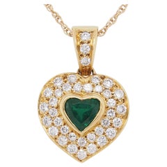 18 Karat Diamond Emerald Heart Pendant Necklace Yellow Gold