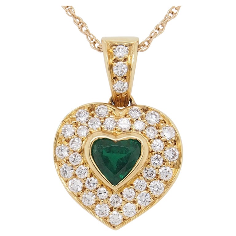 18 Karat Diamond Emerald Heart Pendant Necklace Yellow Gold For Sale at