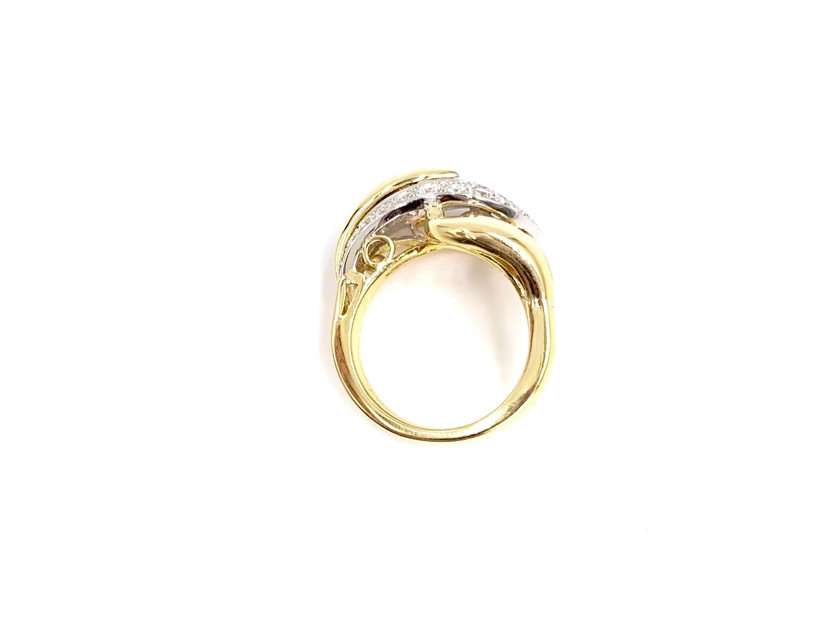 Round Cut 18 Karat Diamond Leaf Ring For Sale