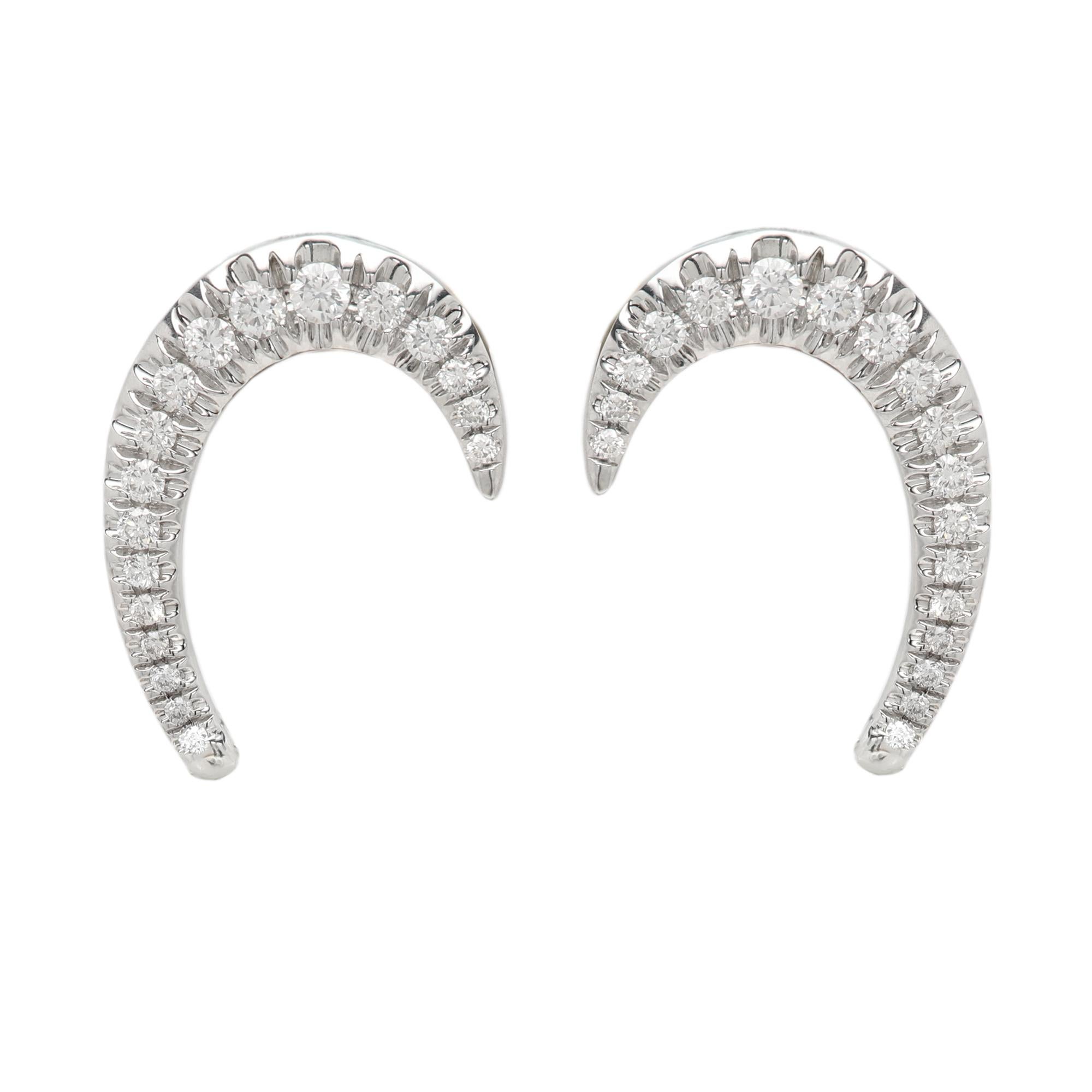 Taglio rotondo 18 Karat Diamond Peridot Earring orecchini rimovibili e intercambiabili Dangle Orecchini curvi in vendita