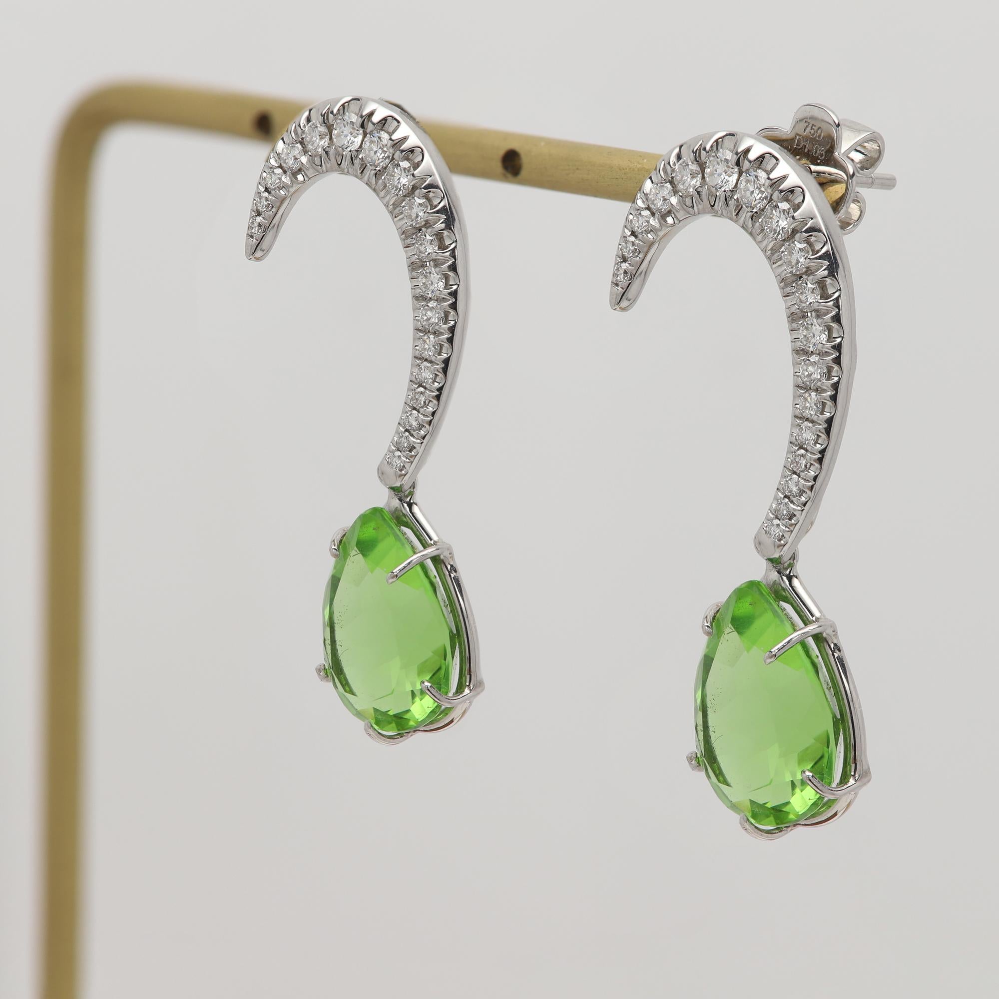 Donna 18 Karat Diamond Peridot Earring orecchini rimovibili e intercambiabili Dangle Orecchini curvi in vendita