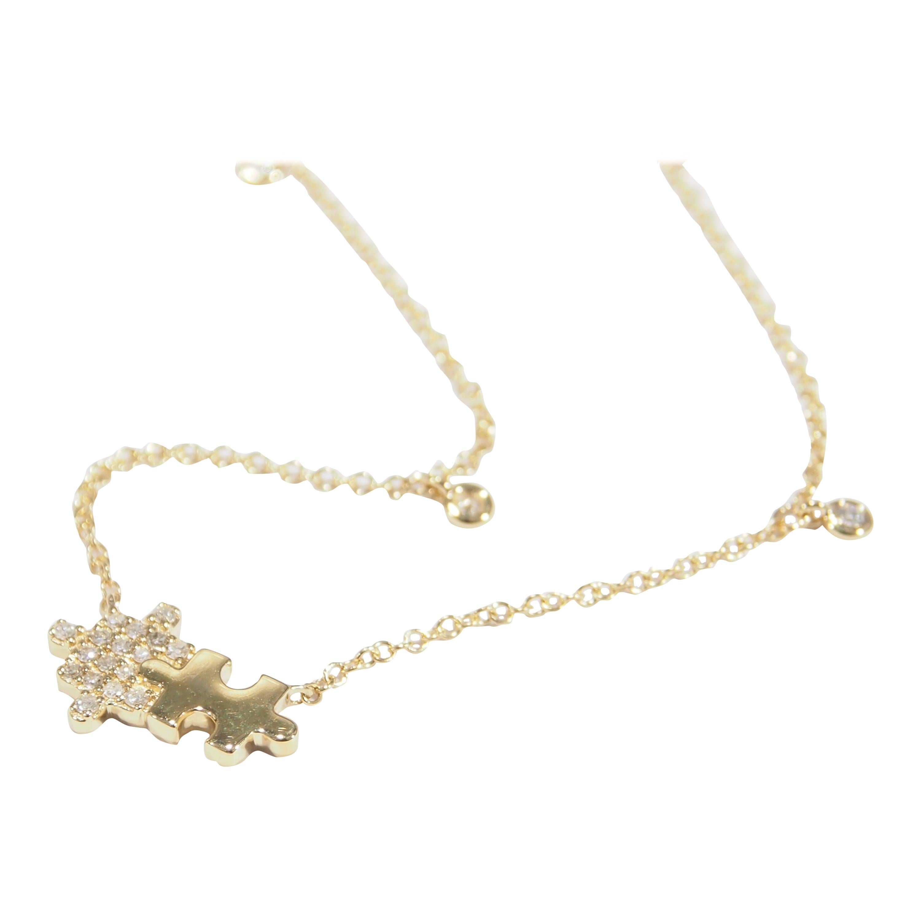 GVS 0.10 Carat Round Diamond Necklace 18 Karat Yellow Gold GVS Drop