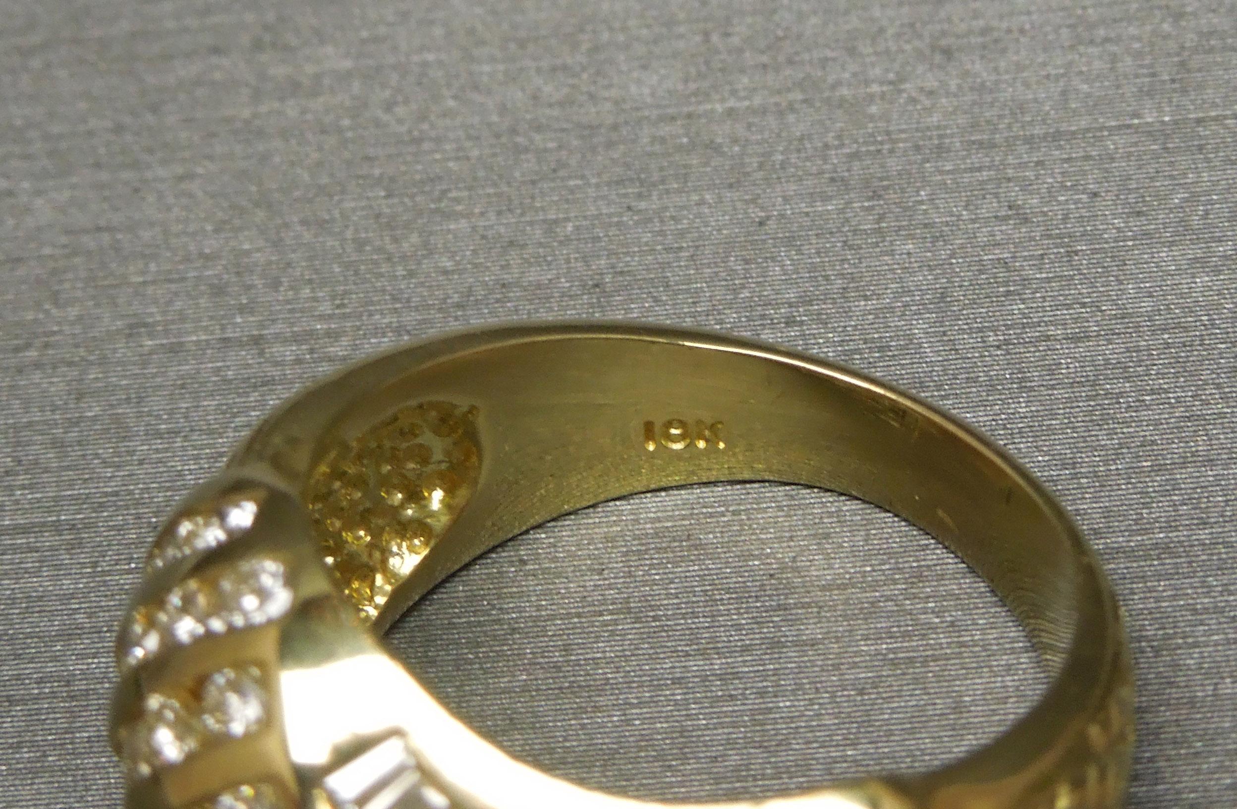 18 Karat Diamond Snake-Skin Dome Ring For Sale 5