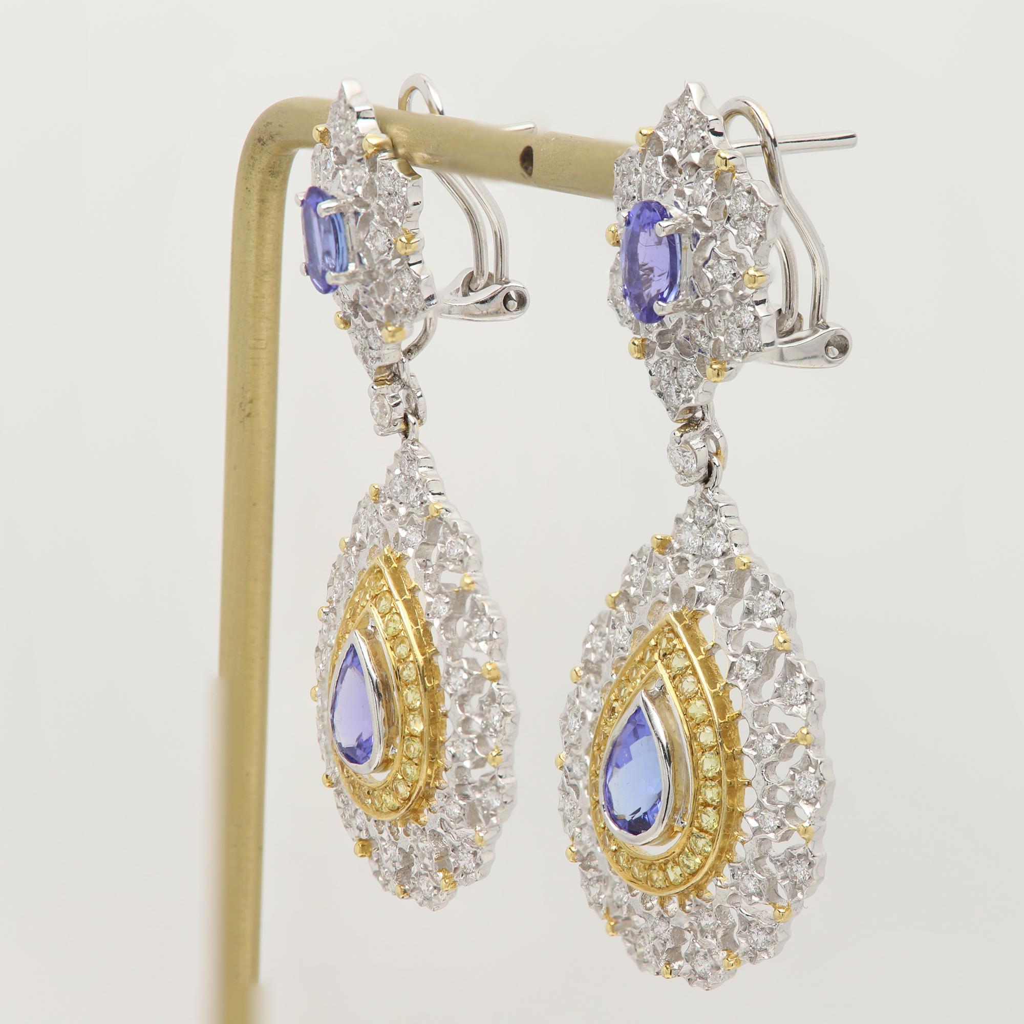 Taglio misto Orecchino in tanzanite con diamante 18 carati, orecchino a lampadario rimovibile e intercambiabile. in vendita