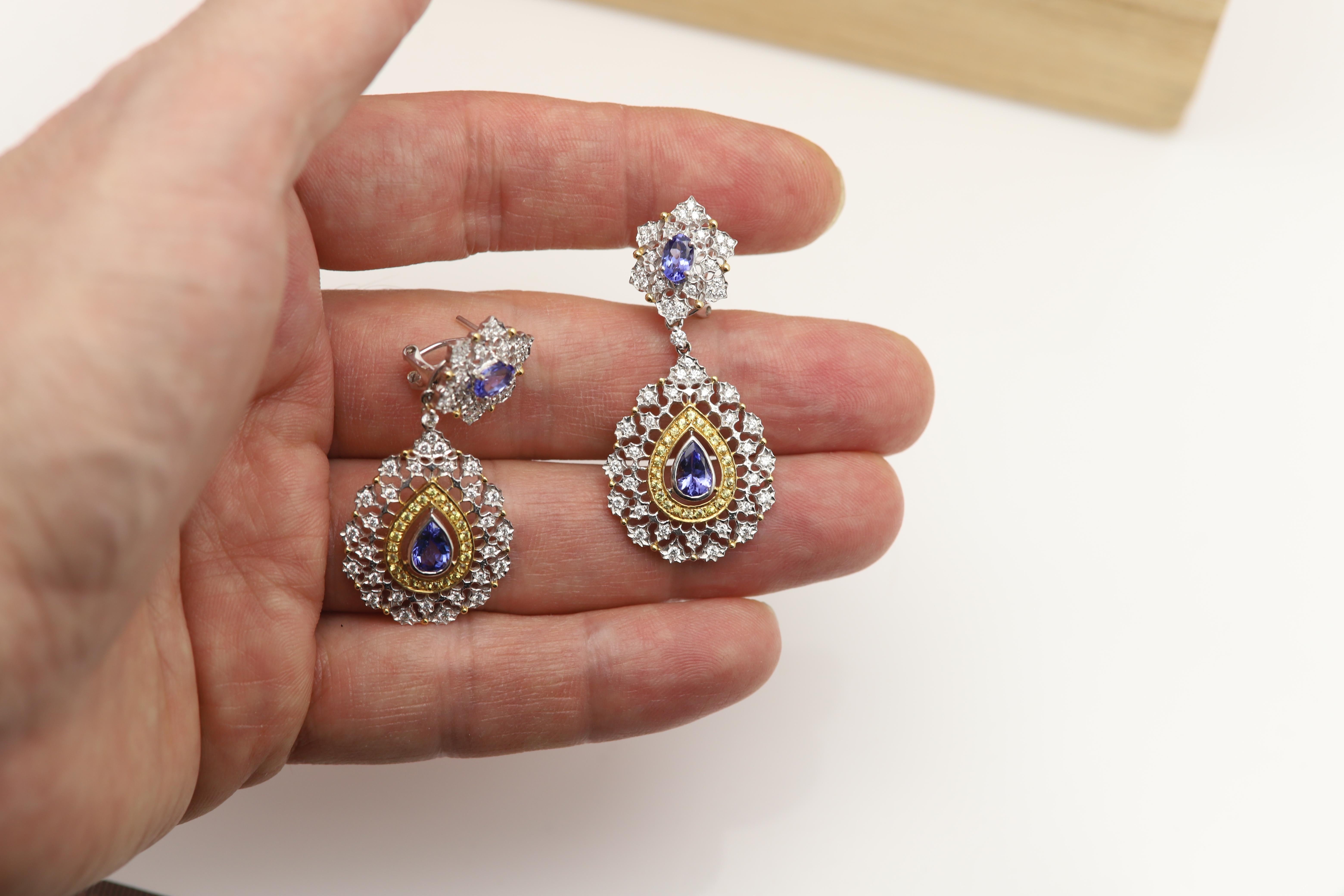 Orecchino in tanzanite con diamante 18 carati, orecchino a lampadario rimovibile e intercambiabile. in vendita 3
