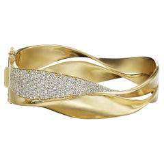 18 Karat Dunas Yellow Gold Bracelet/bangle With Vs-Gh Diamonds