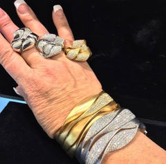 18 Karat Dunas Yellow Gold Ring with Vs Gh Diamonds