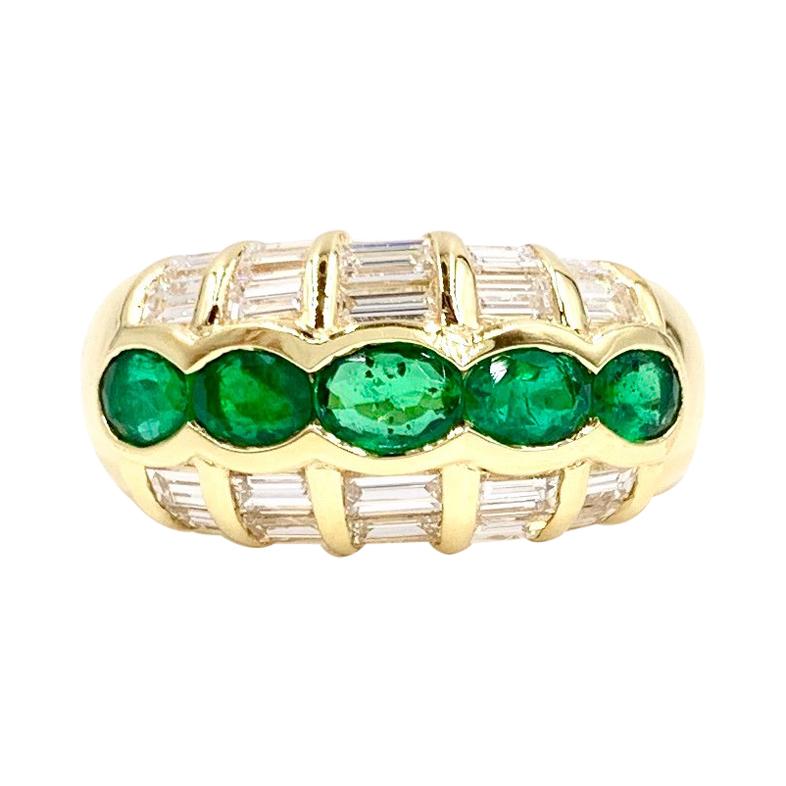 18 Karat Emerald and Baguette Diamond Ring For Sale