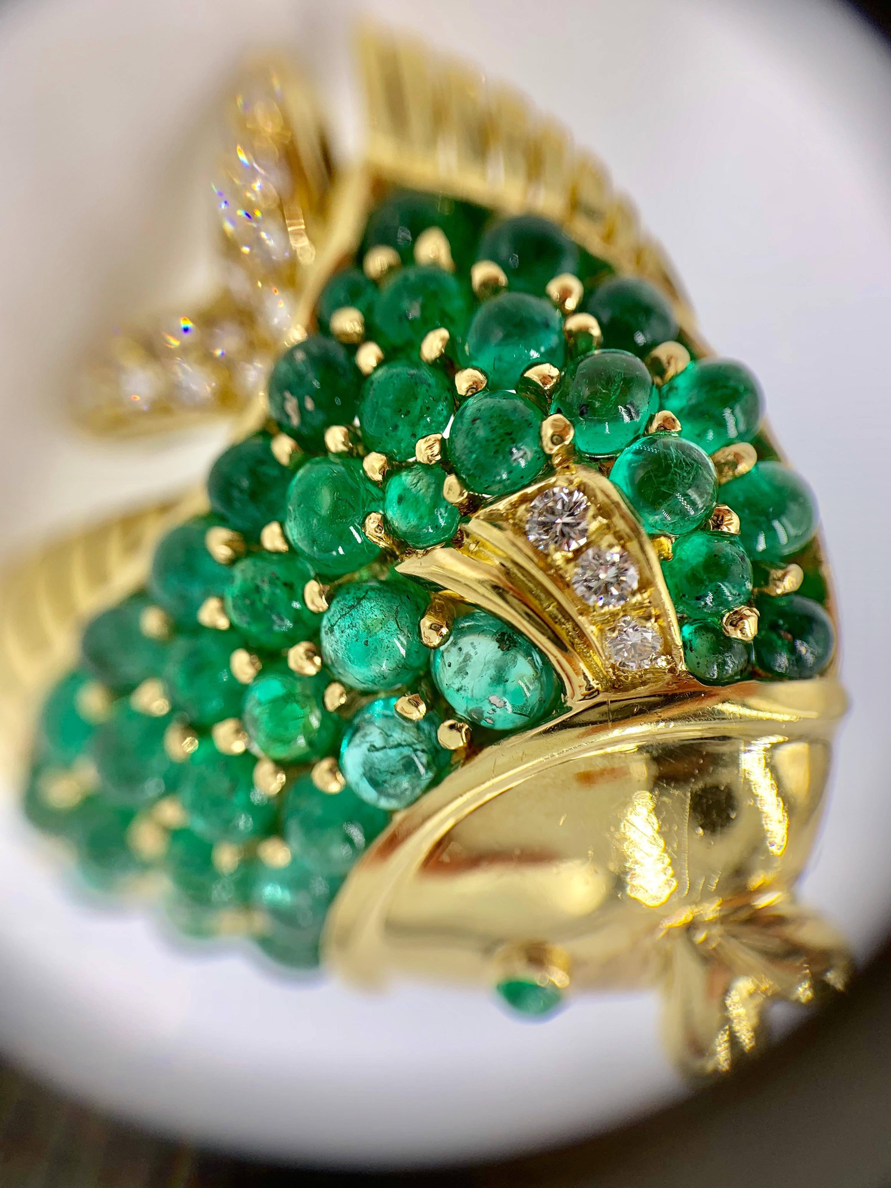 18 Karat Emerald and Diamond Fish Pendant or Brooch For Sale 4