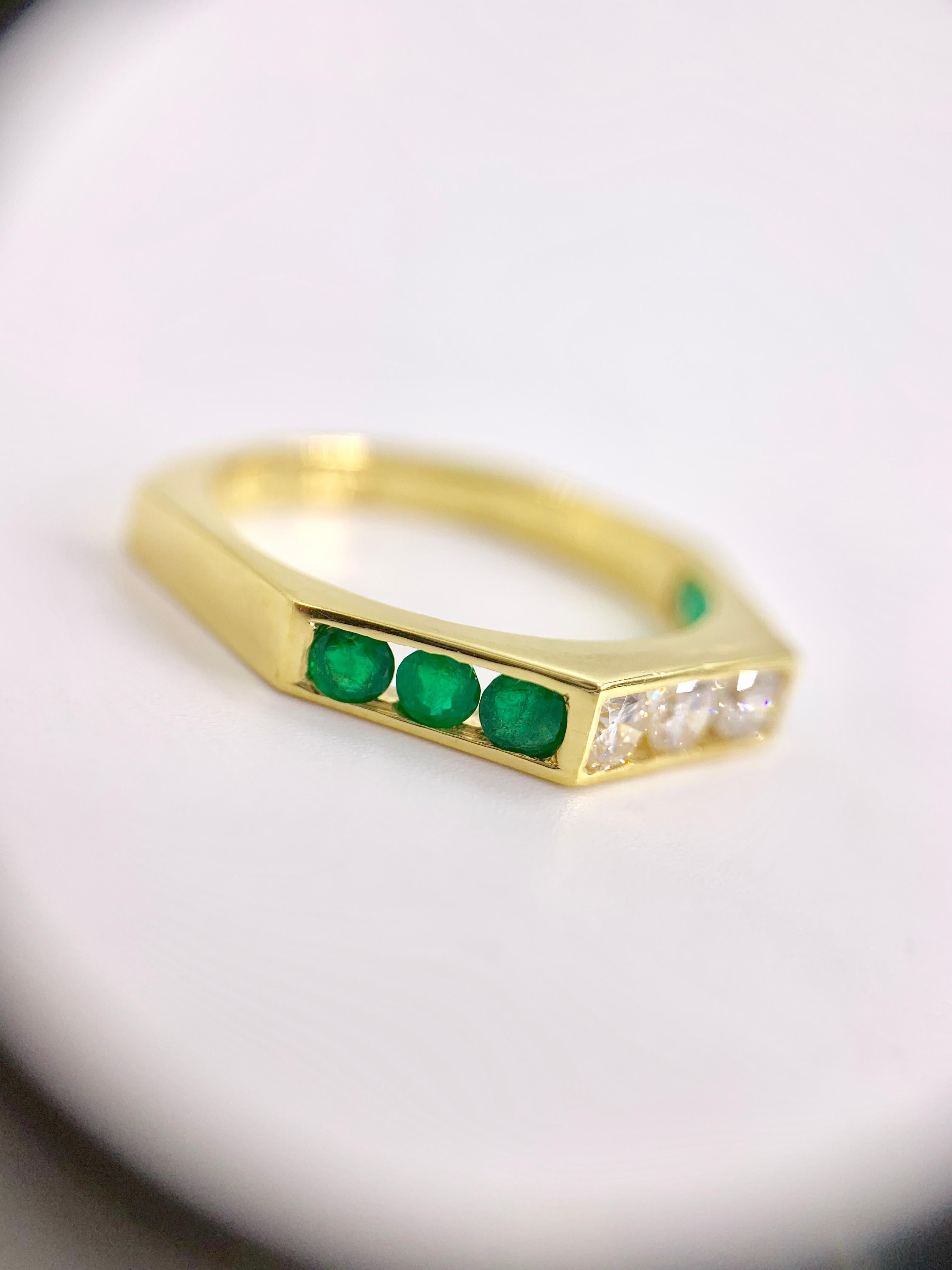 18 Karat Emerald and Diamond Modern Band Ring 7