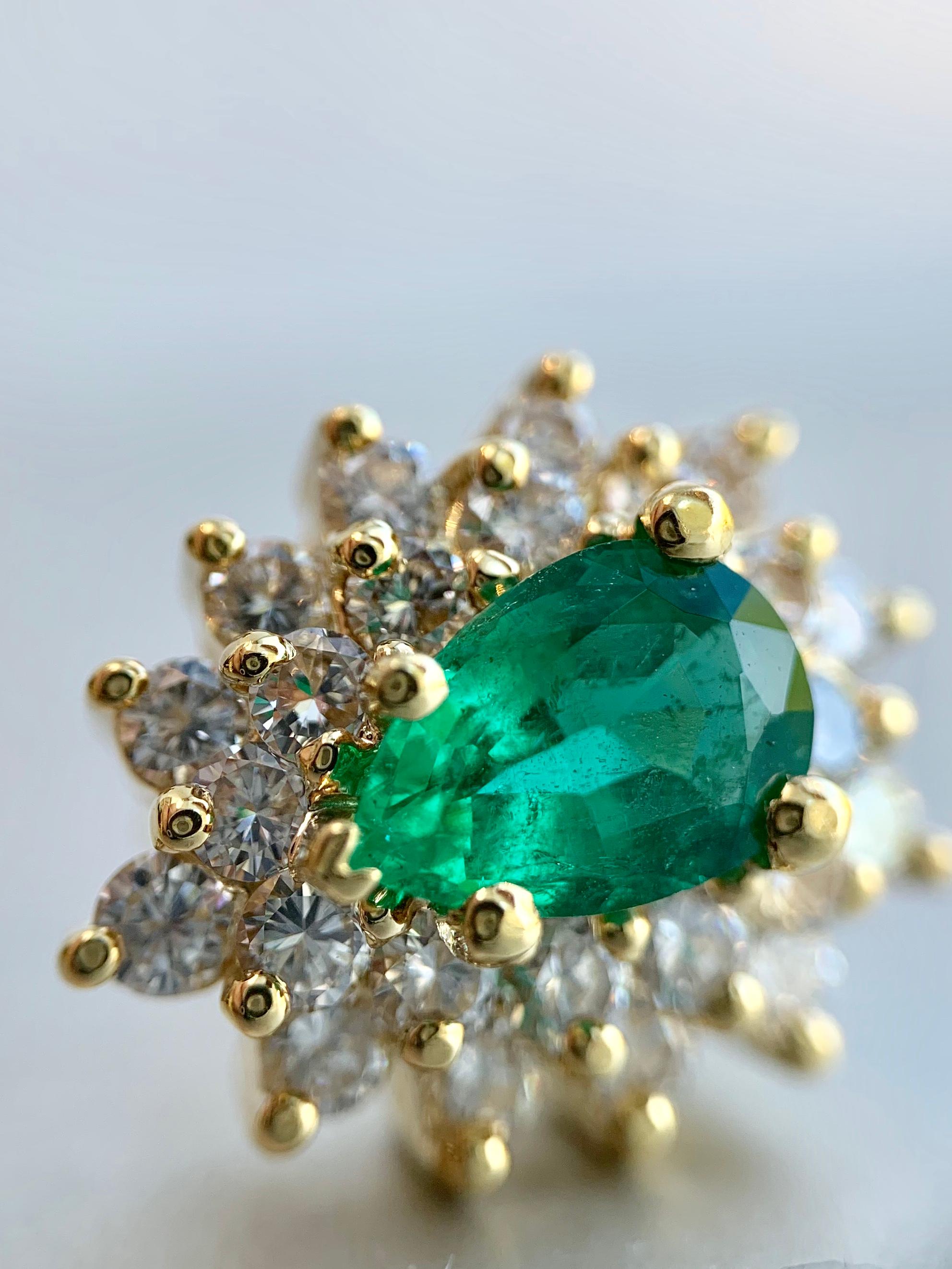 18 Karat Emerald and Diamond Pear Shape Earrings For Sale 1