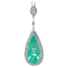 18 Karat Emerald and Diamond Pendant Necklace