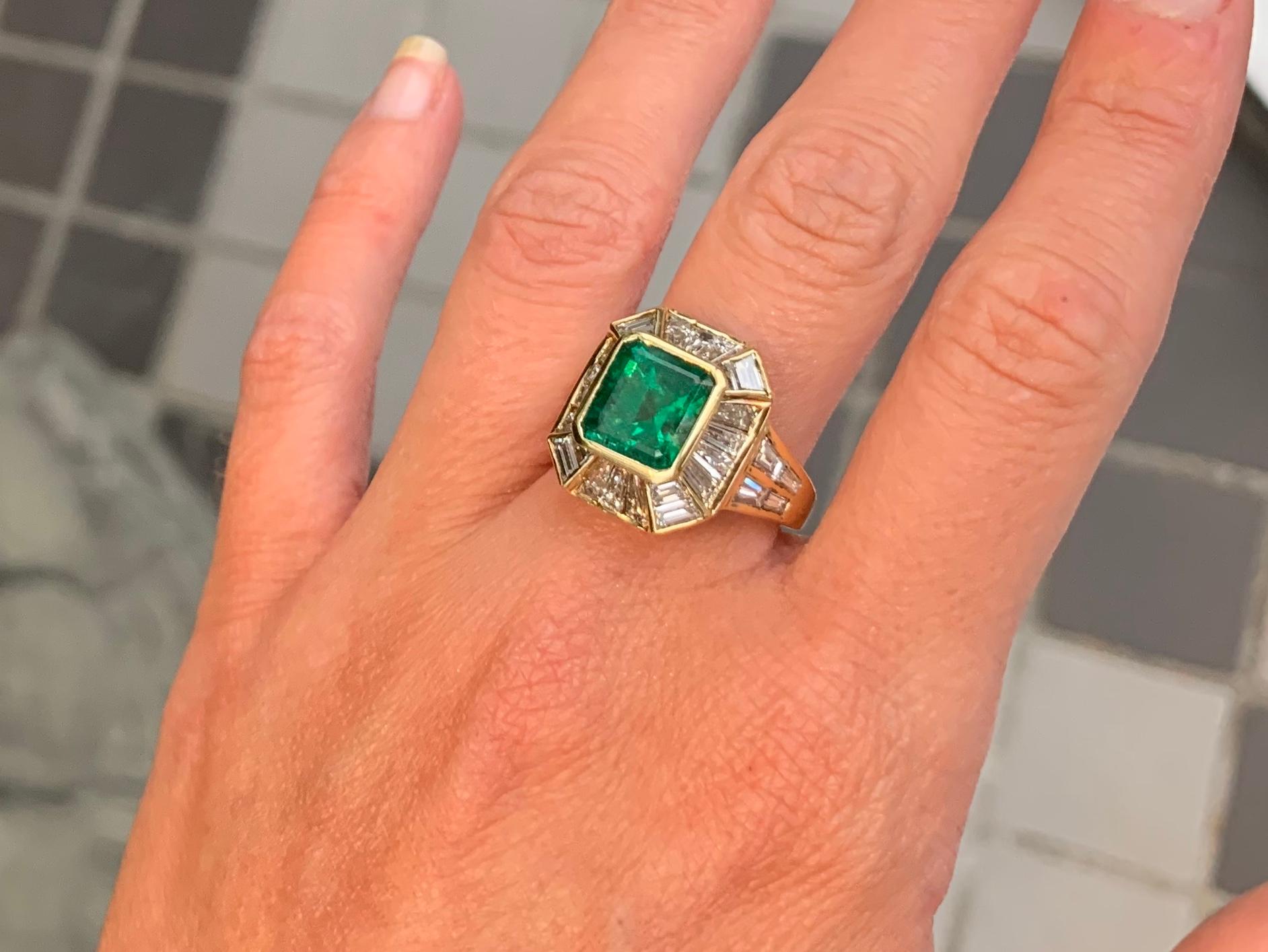 18 Karat Emerald and Diamond Ring 7