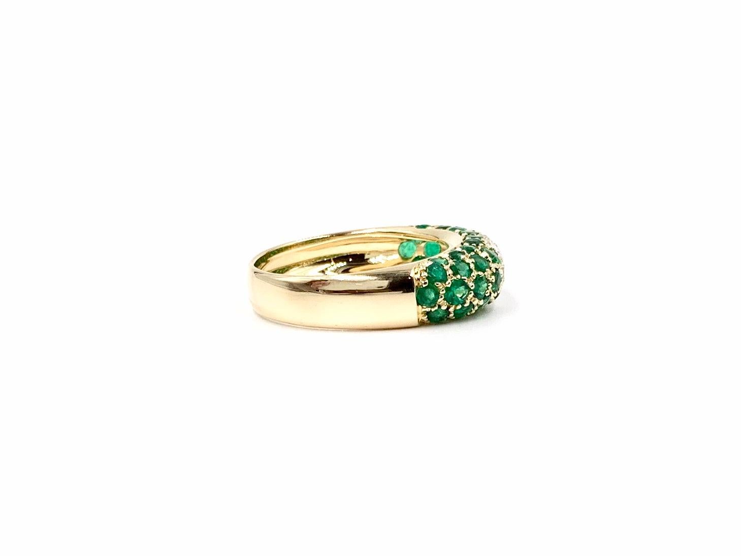 Contemporary 18 Karat Emerald and Diamond Ring For Sale