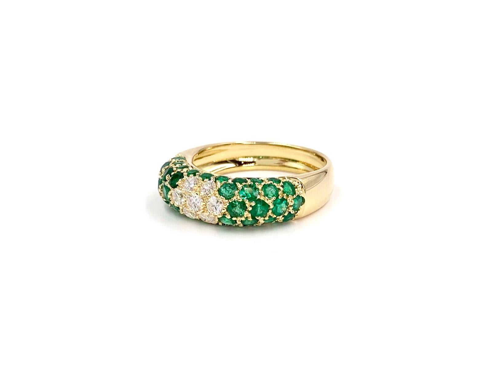 18 Karat Emerald and Diamond Ring For Sale 1