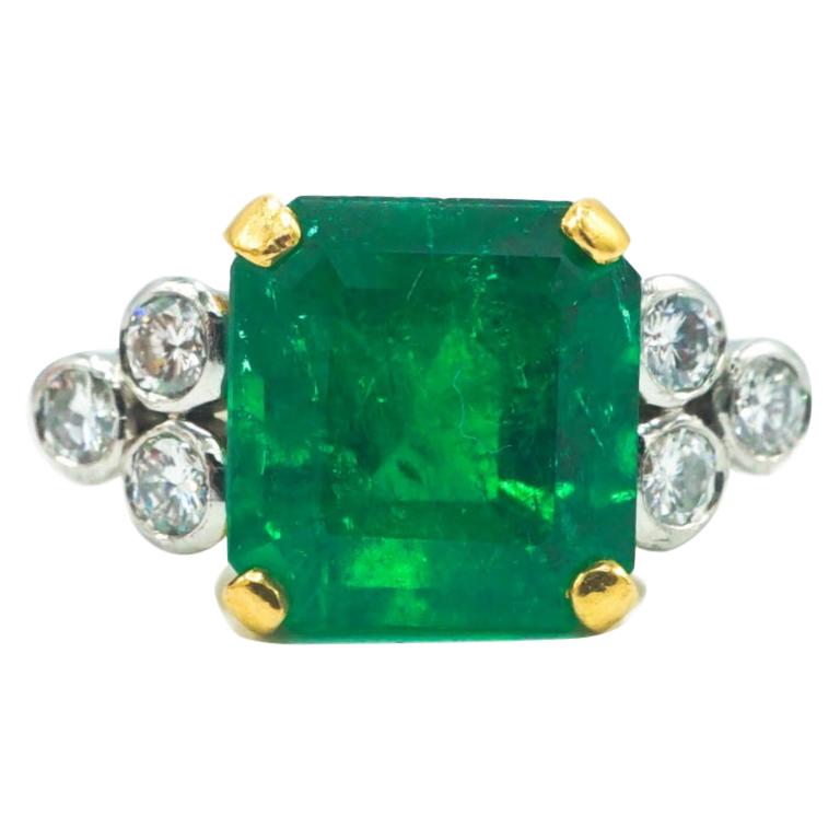 18 Karat Emerald and Diamond Ring with AGL Report For Sale
