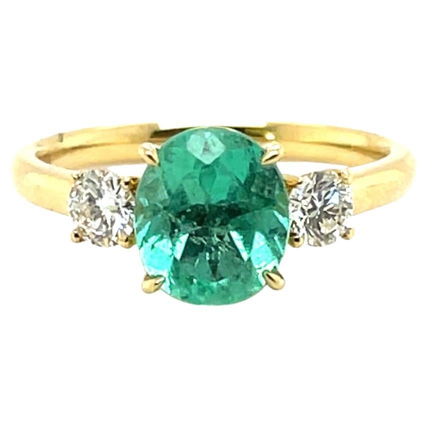 18 Karat Emerald and Diamond Trilogy Ring For Sale