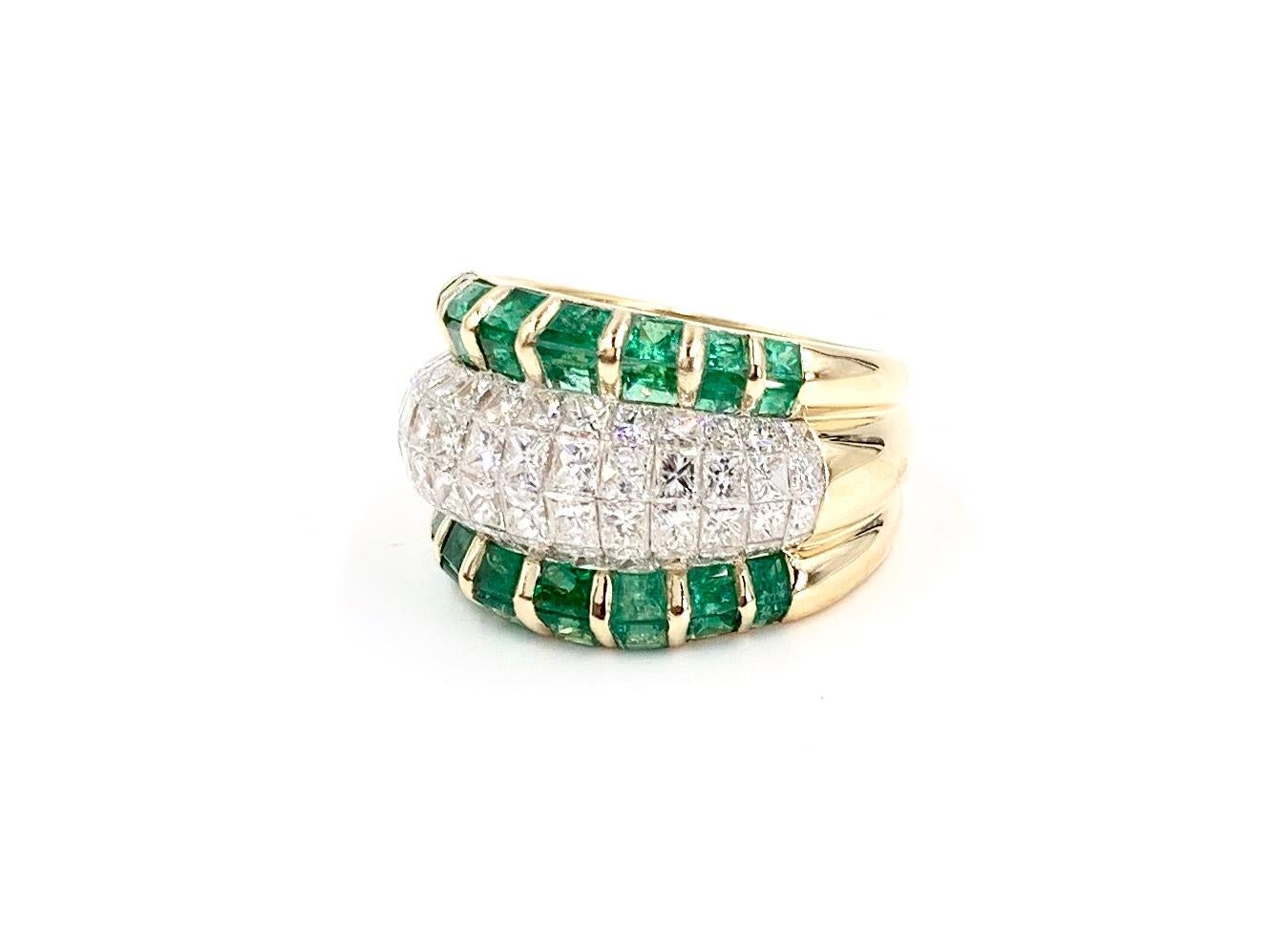 18 Karat Emerald and Diamond Wide Ring For Sale 3