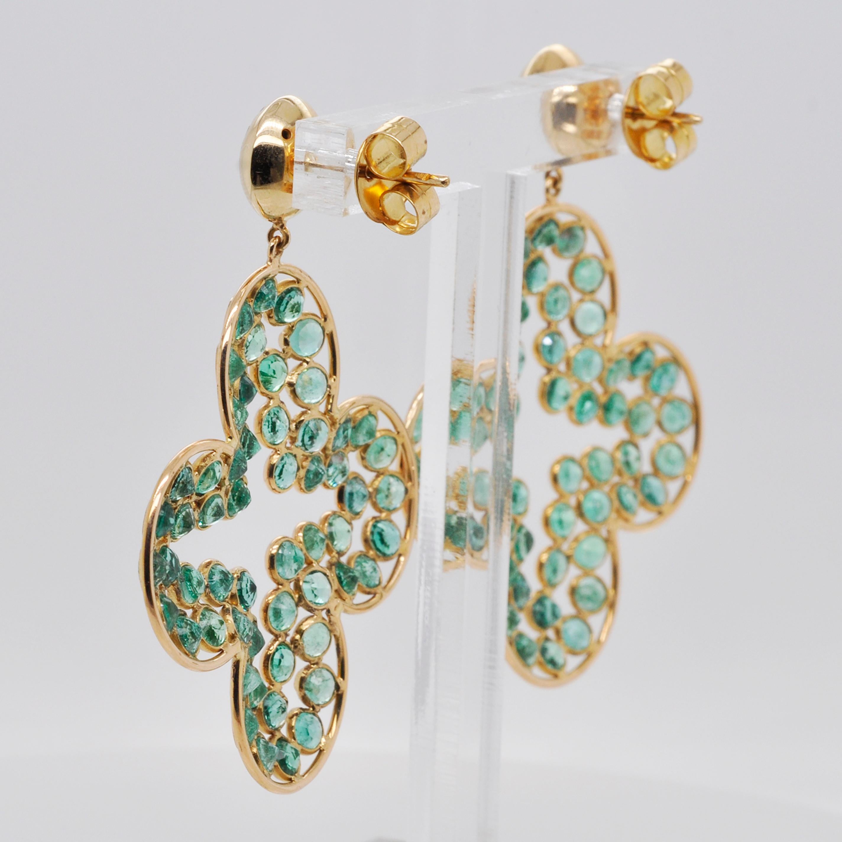 18 Karat Emerald Diamond Clover Chandelier Dangle Drop Earrings For Sale 2
