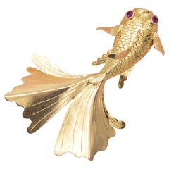 18 karat Fish Brooch - solid yellow gold animal - Elegant swimming fish pin