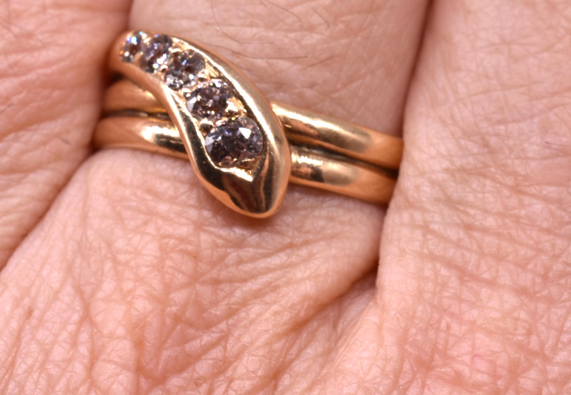 Women's or Men's 18 Karat Five Diamond Studded Snake Ring HM 1894