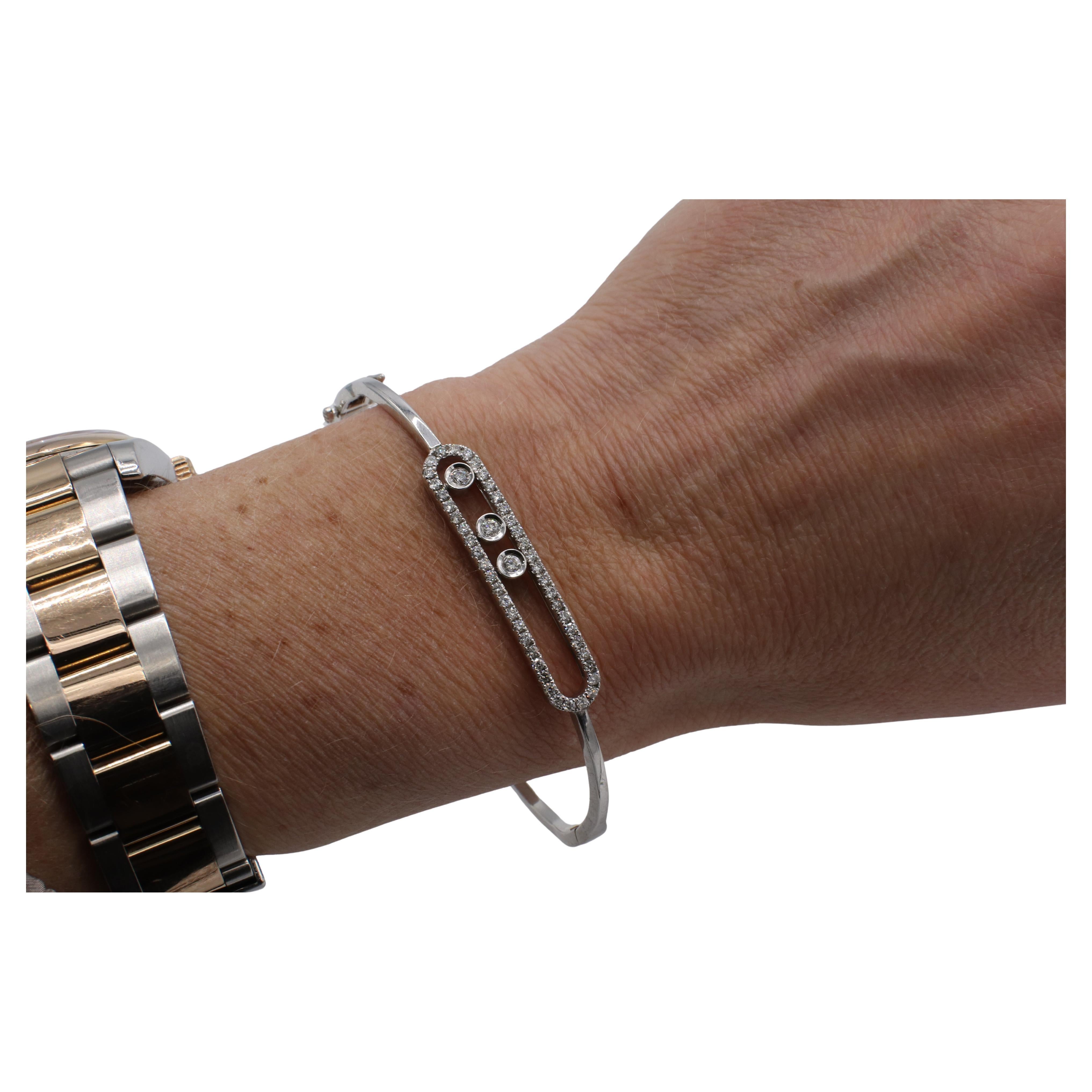 Round Cut 18 Karat Floating Move Natural Diamond Bangle Bracelet For Sale