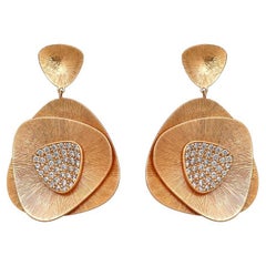 18 Karat Flora Pink Gold Earring with Vs-Gh Diamonds