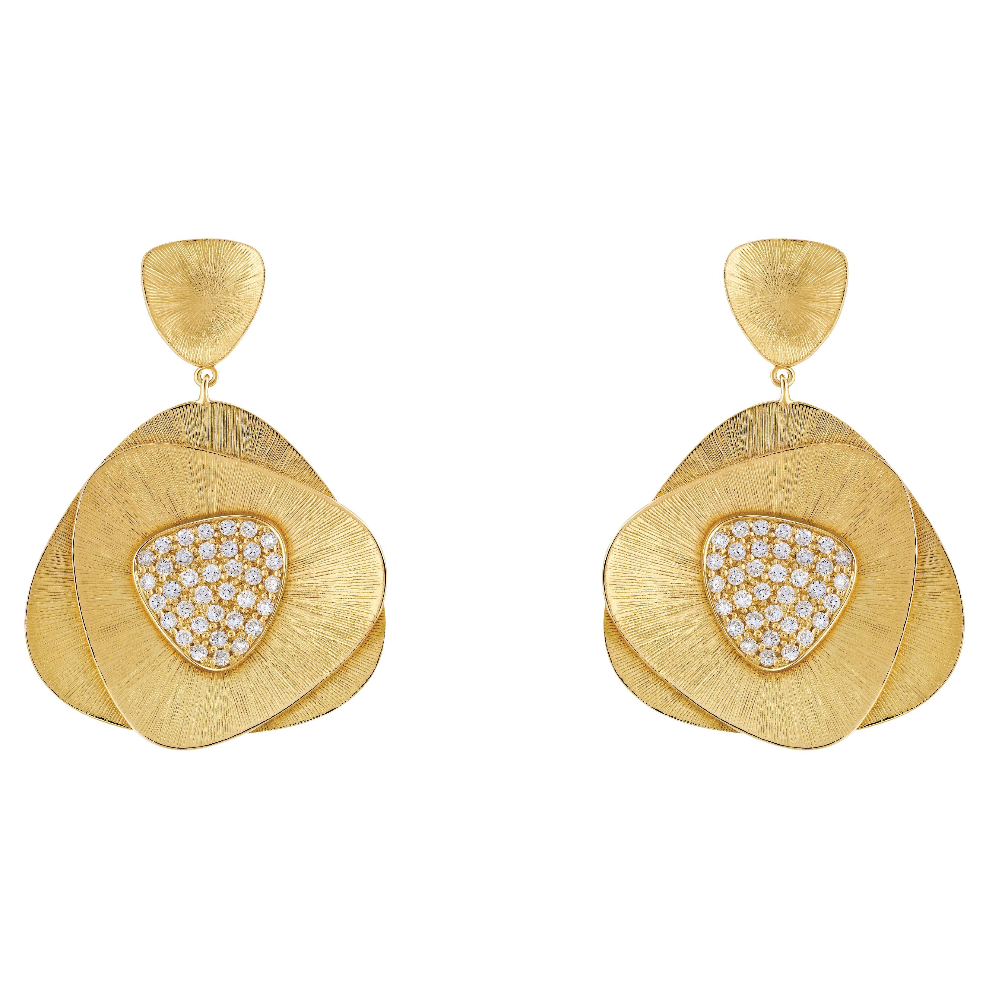 18 Karat Flora Yellow Gold Earring With Vs-Gh Diamonds