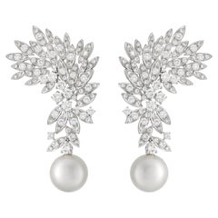 18 Karat Gala White Gold Earring With Vs-Gh Diamonds And White Pearl