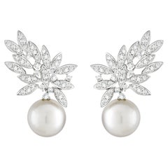 18 Karat Gala White Gold Earring With Vs-Gh Diamonds And White Pearl