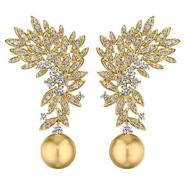18 Karat Gala Yellow Gold Earring With Vs-Gh Diamonds And Golden Colour Pearl