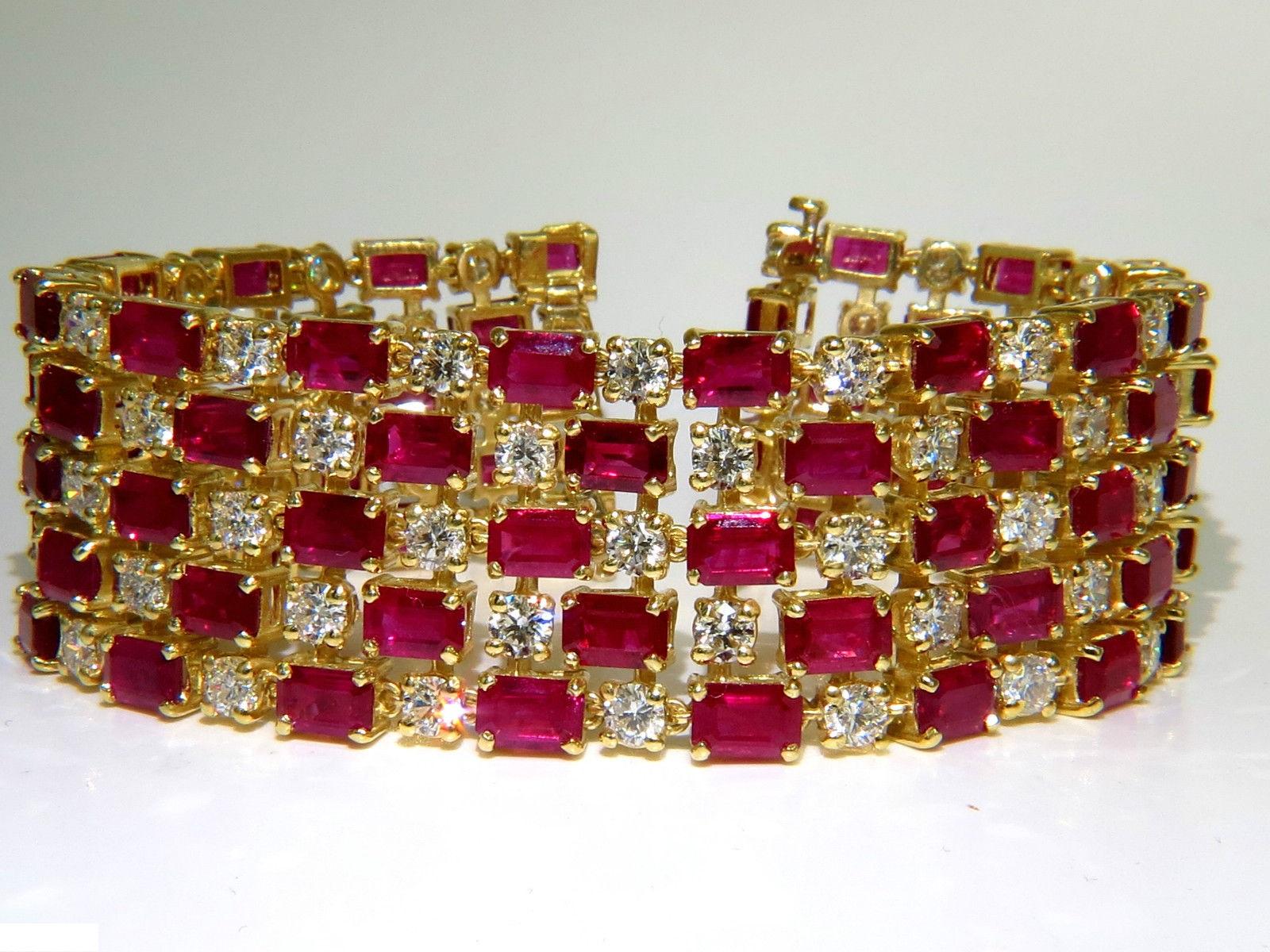 18 Karat GIA 55.25 Natural Top Gem Ruby Diamond Bracelet Hinged Blood For Sale 5