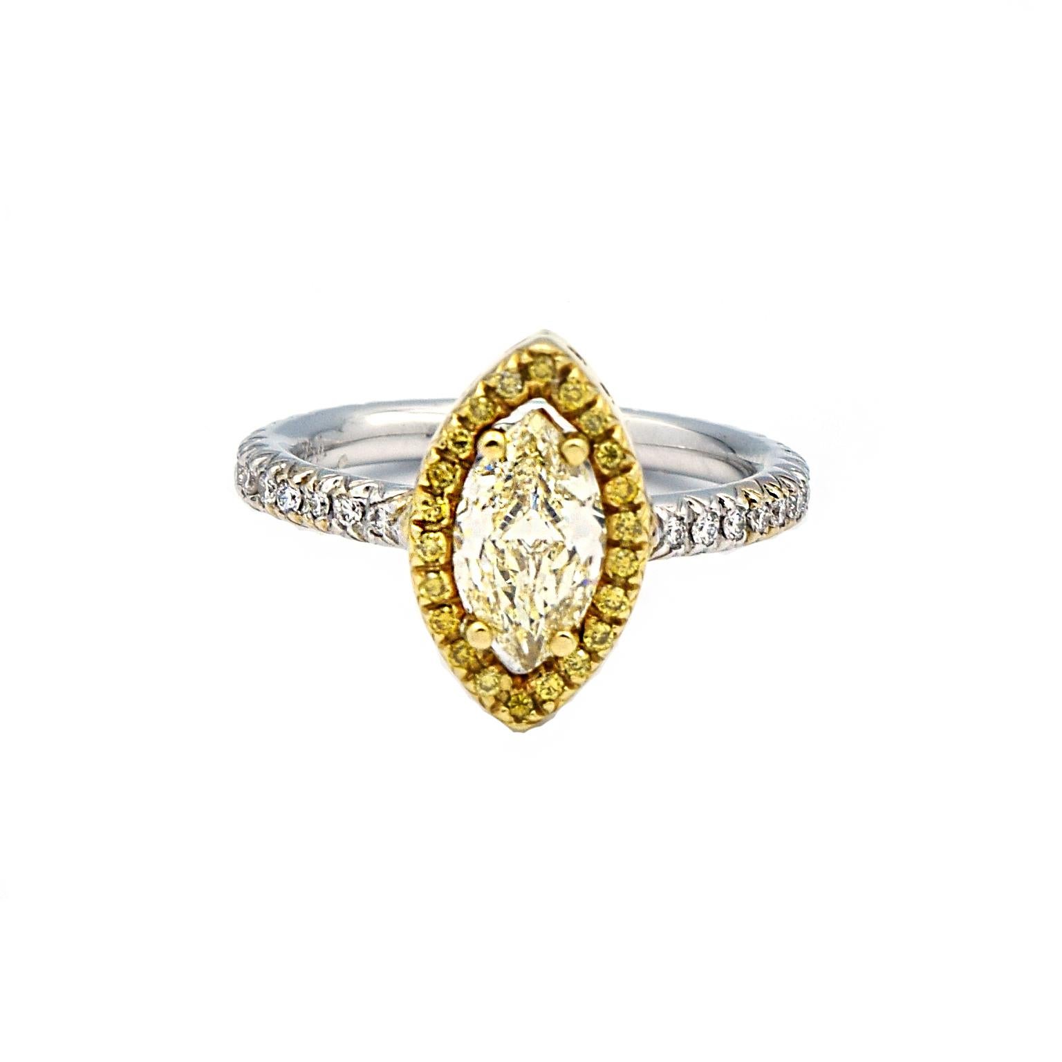 18 Karat GIA Certified Yellow Diamond Ring im Angebot 1