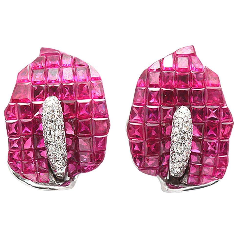 18 Karat Gold 0.09 Carat Diamonds and Invisible 12.67 Carat Ruby Flower Earrings For Sale