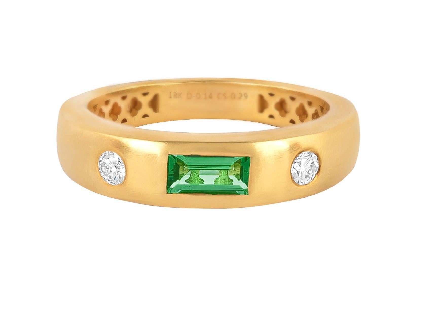 18 Karat Gold 0.43 Carat Diamond and Emerald 