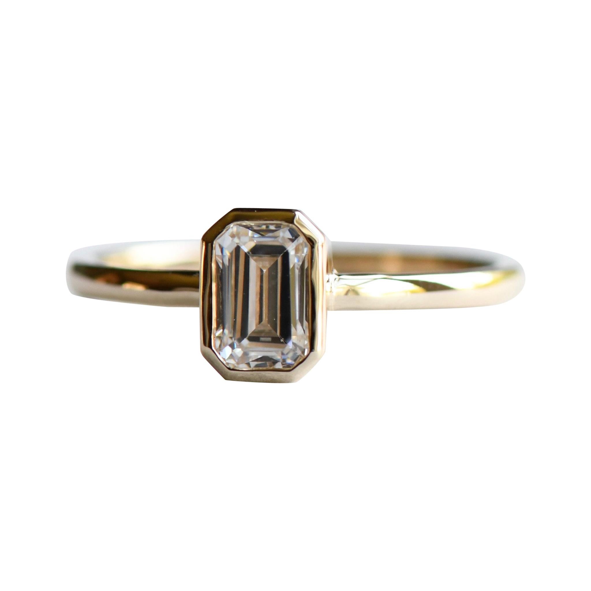 18 Karat Gold 0.5 Carat Emerald Cut Engagement Ring Moissanite Ring For Sale