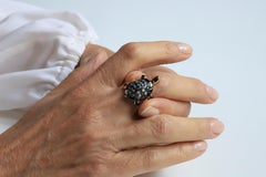 Schildkröte 0,50 Karat Diamanten 0,60 Kt Saphire 0,35 Karat Rubin 18 Karat Gold Ring