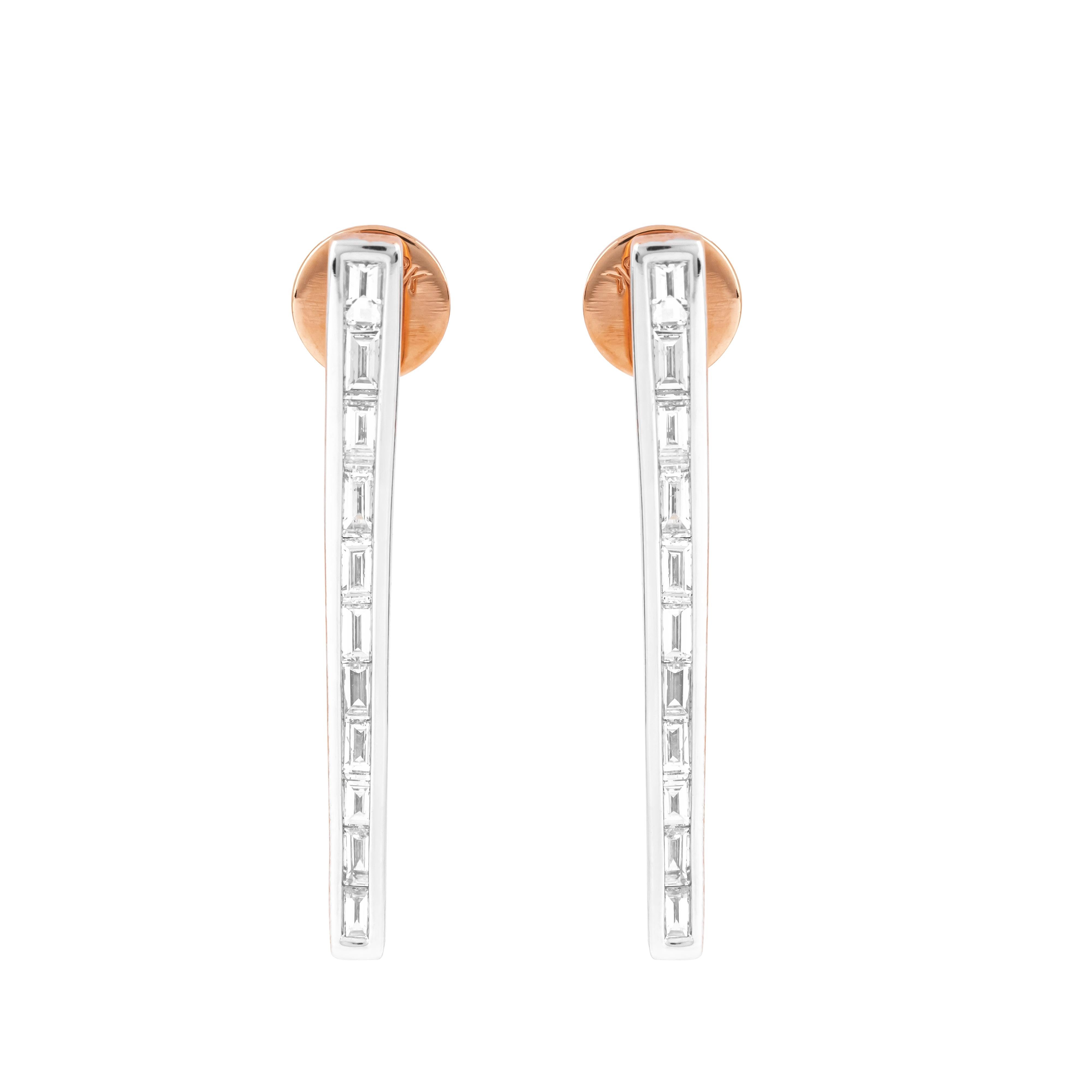 Women's 18 Karat Gold 0.73 Carat Diamond Cocktail Earrings For Sale