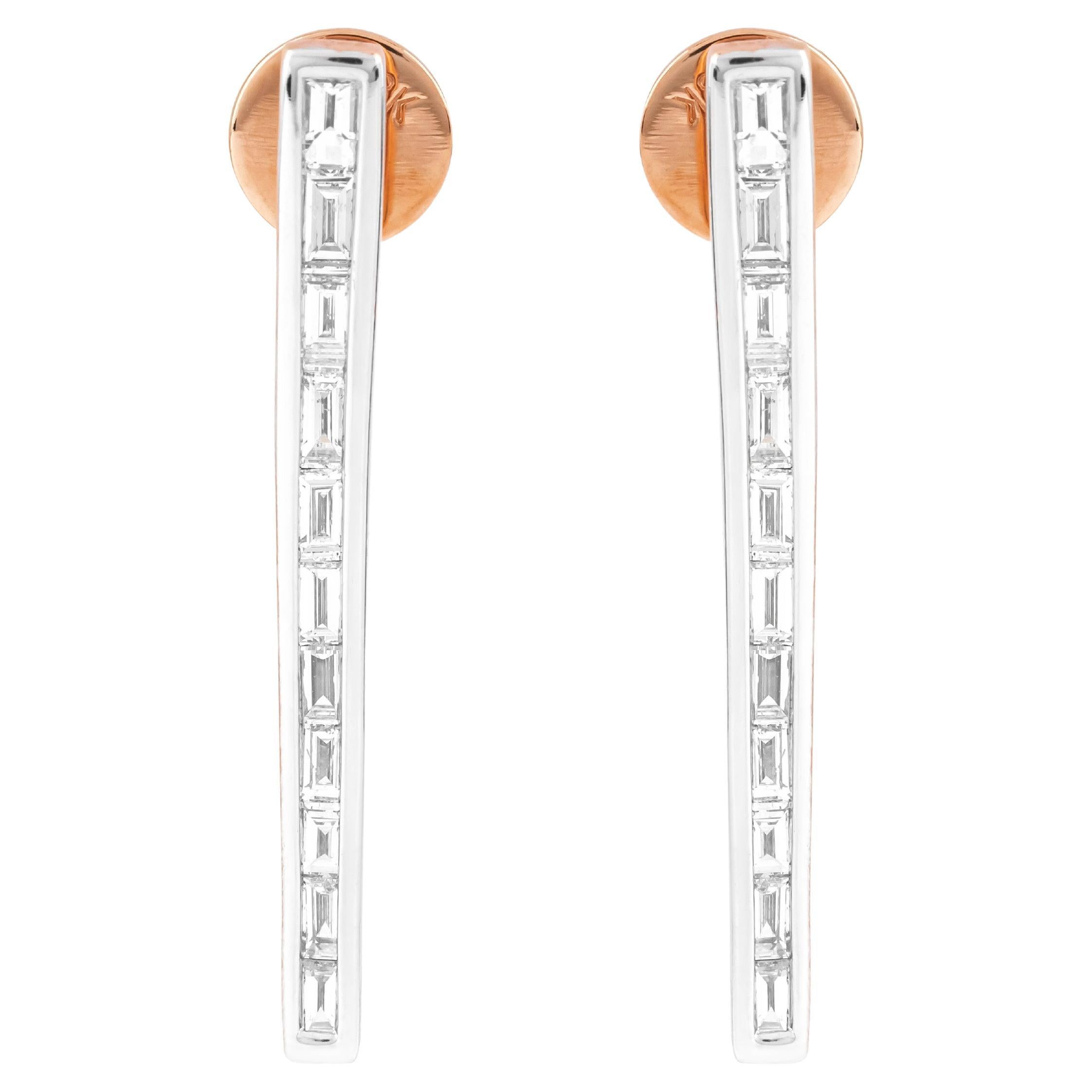 18 Karat Gold 0.73 Carat Diamond Cocktail Earrings