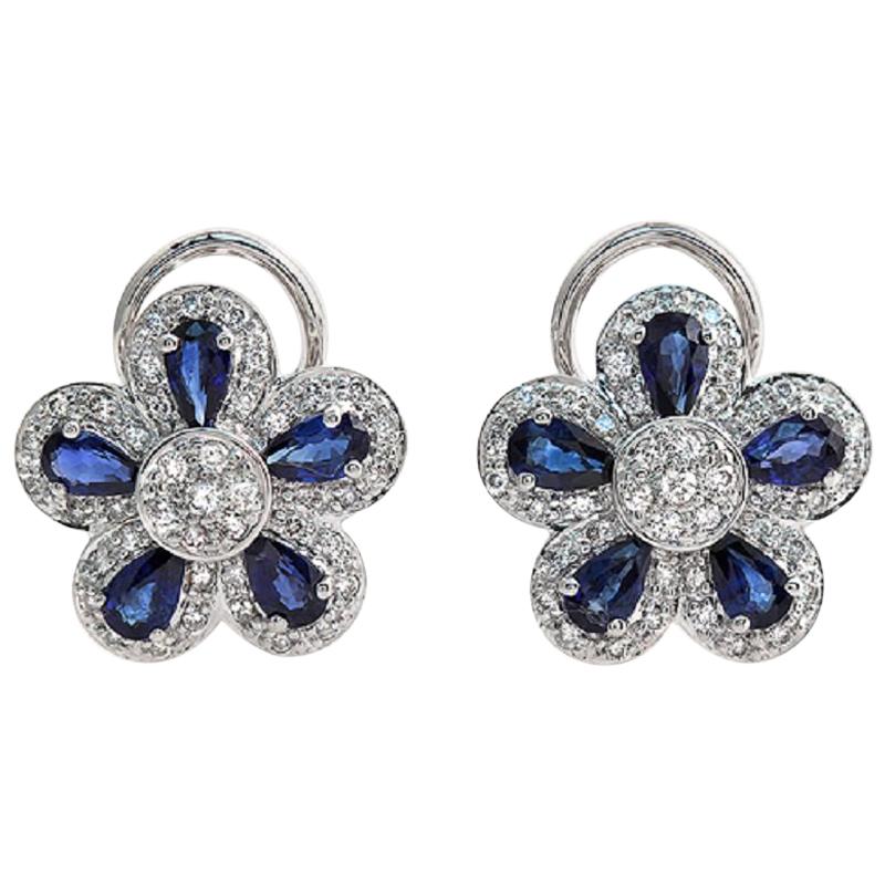 18 Karat Gold 0.75 Carat Diamonds and 2.66 Carat Blue Sapphire Flower Earrings For Sale