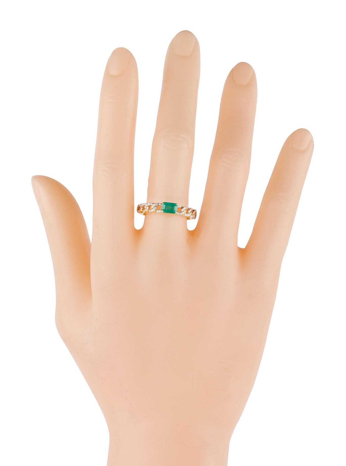 18 Karat Gold 0.78 Carat Diamond and Emerald Cocktail Ring  In New Condition For Sale In Jaipur, IN