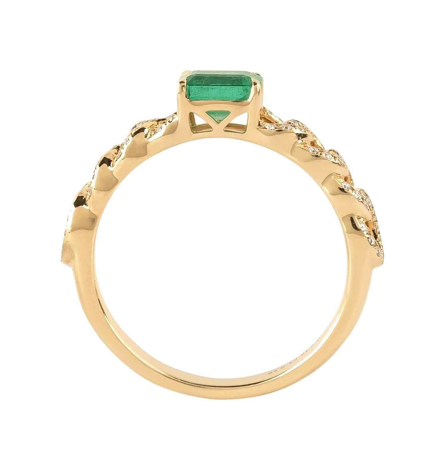 18 Karat Gold 0.78 Carat Diamond and Emerald Cocktail Ring For Sale 1
