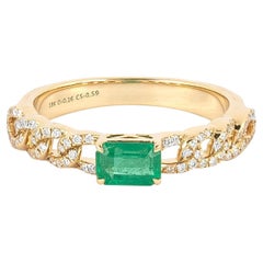 18 Karat Gold 0.78 Carat Diamond and Emerald Cocktail Ring 
