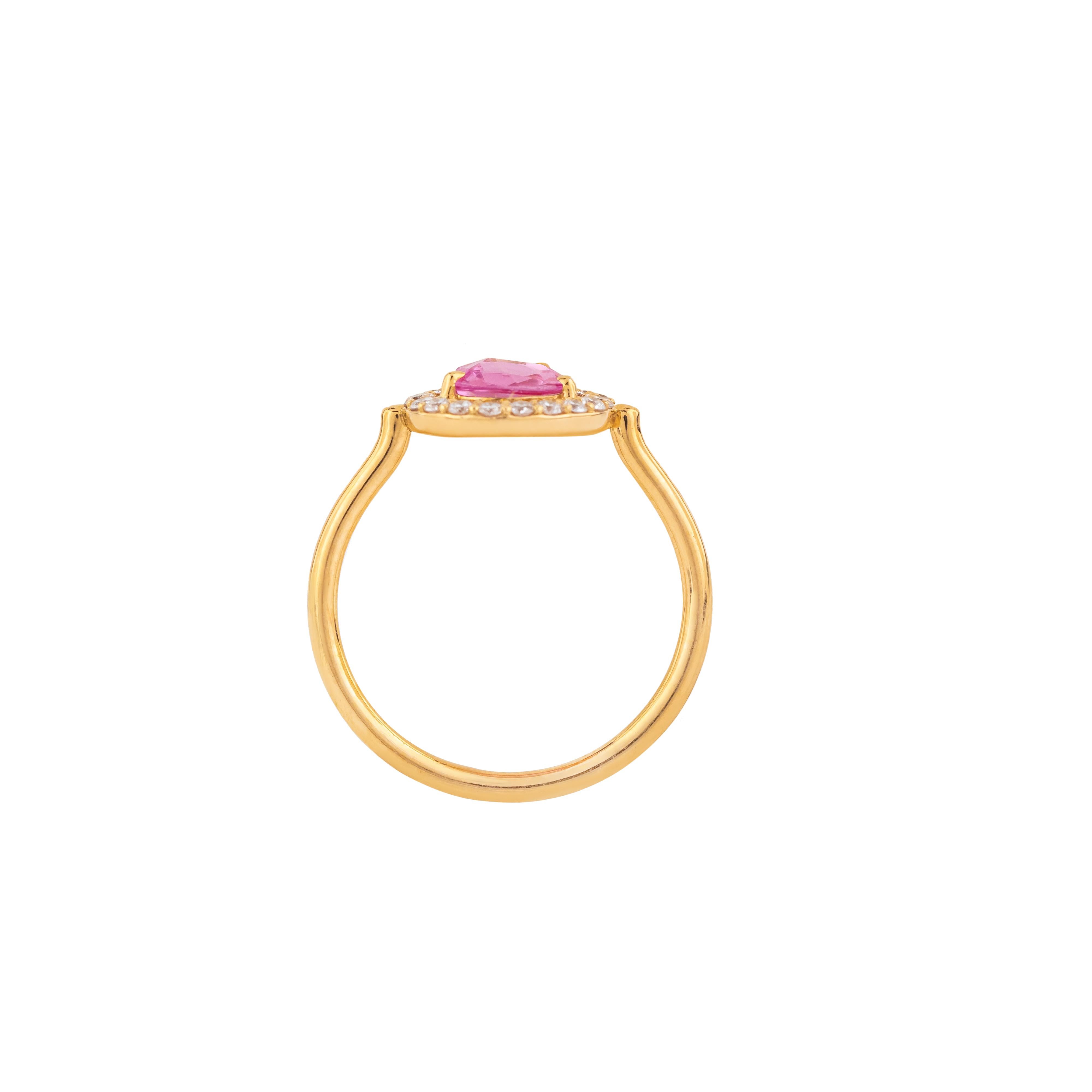 18 Karat Gold 0.95 Carat Diamond and Pink Sapphire Solitaire Ring In New Condition For Sale In Jaipur, IN