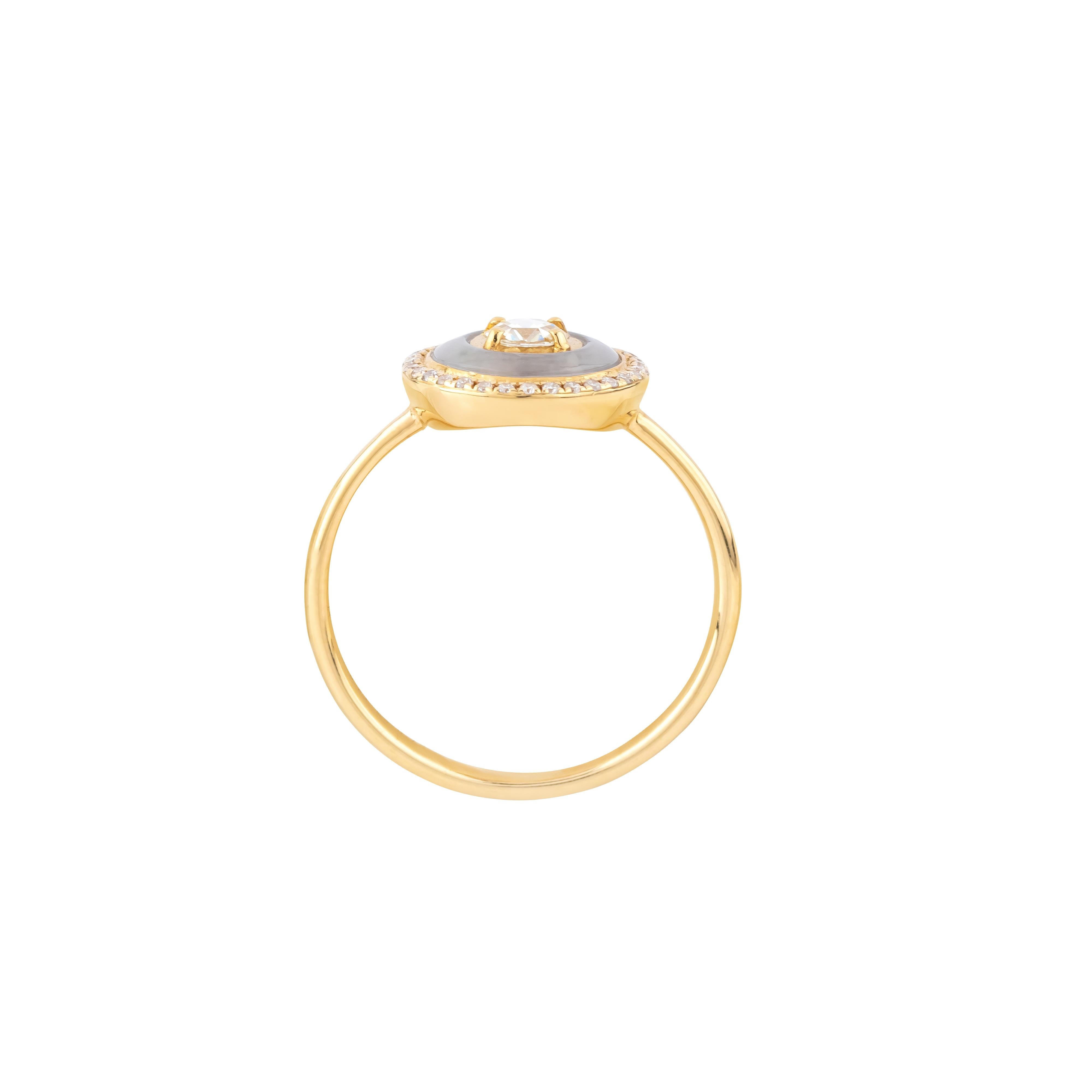 Brilliant Cut 18 Karat Gold 0.97 Carat Diamond and Chalcedony Fashion Ring For Sale